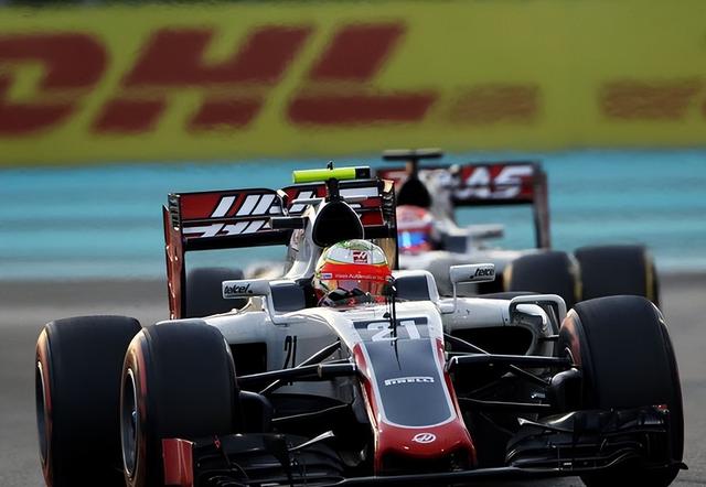 红牛二队翻盘迈凯伦，塞恩斯关键制胜