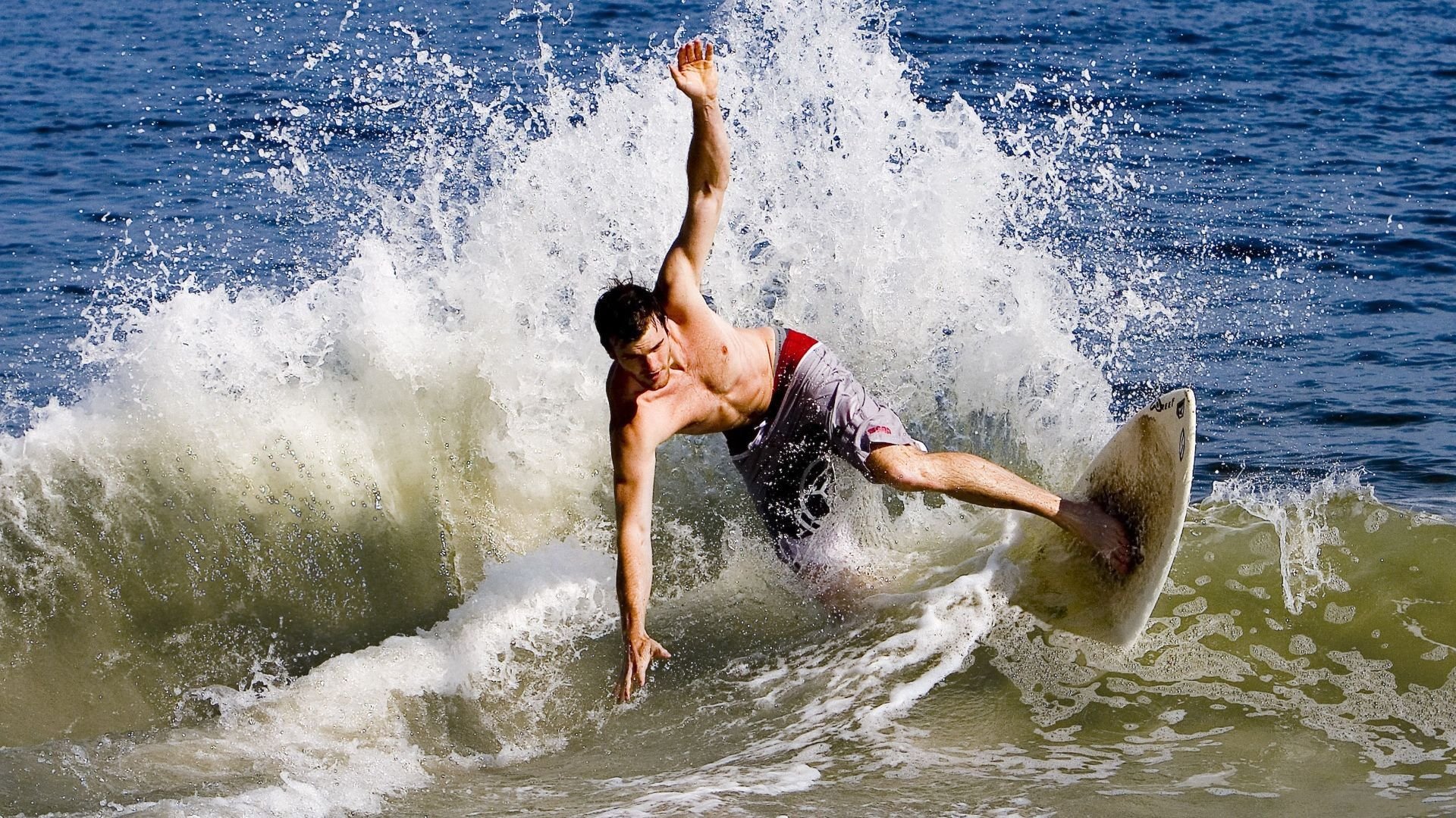 奥运周期关键战，利物浦基因觉醒，乔·戈麦斯掀翻智利接管比赛